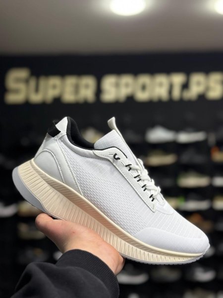 ابيض بيج اسود