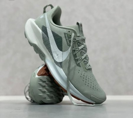 NIKE TRAIL5